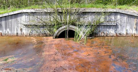"Les applications de notre projet seront le développement de réacteurs pour le traitement en continu d’eau polluée par des pesticides ou colorants" "Les applications de notre projet seront le développement de réacteurs pour le traitement en continu d’eau polluée par des pesticides ou colorants"